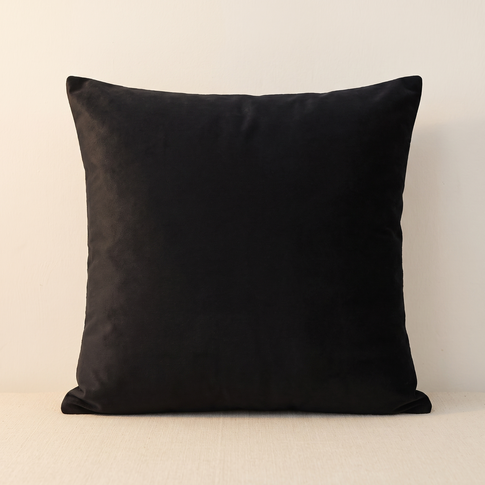 Funda de cojín de terciopelo negro 45x45 para sofá