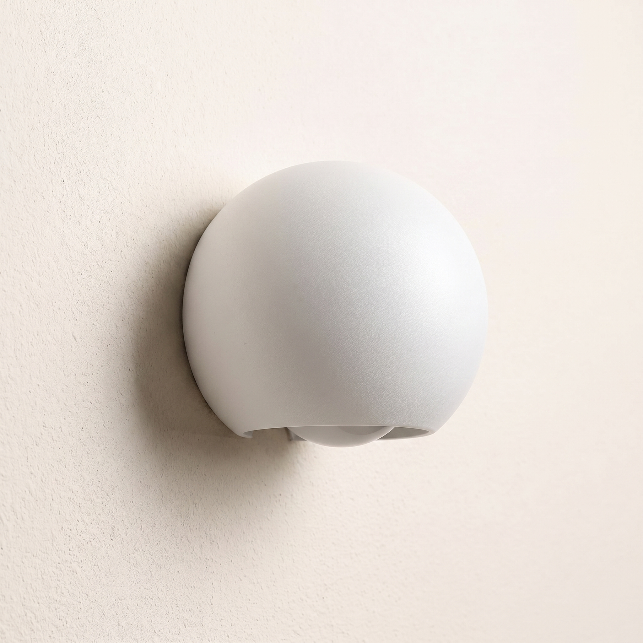Aplique esfera blanco de lado, apagado