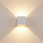 Aplique de exterior cuadrado blanco con doble haz de luz
